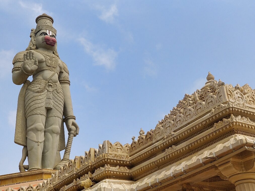 Sri Karya Siddhi Anjaneya Swamy Temple: A Blissful Journey of Faith 2 Sri Karya Siddhi Anjaneya Swamy Temple statue gotrify