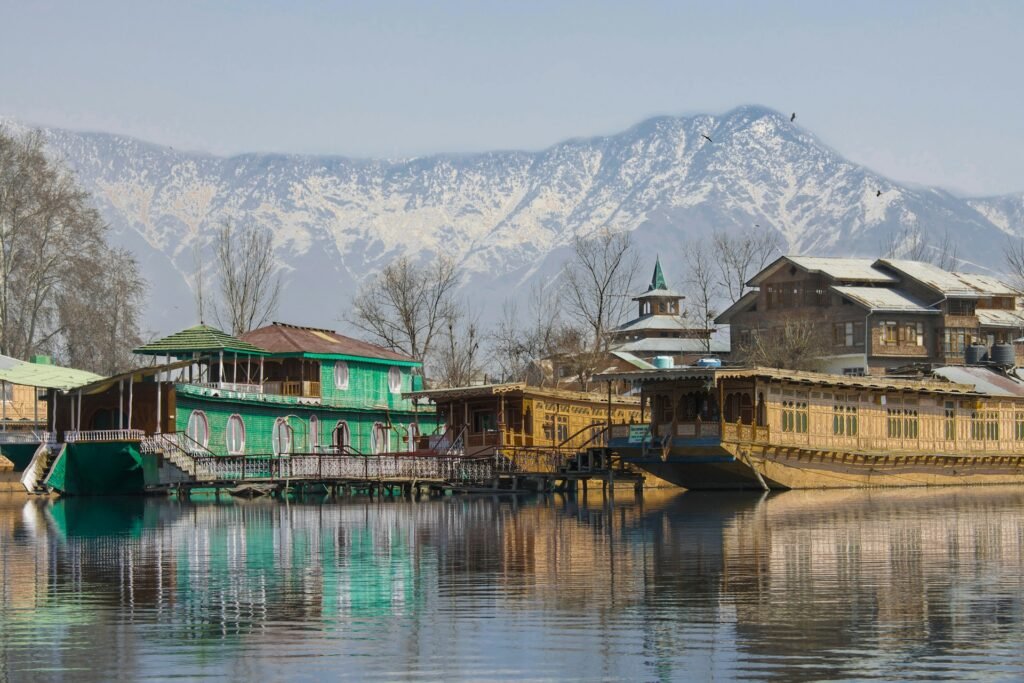 Dal Lake - Srinagar Weather in August - gotrify , Srinagar in August